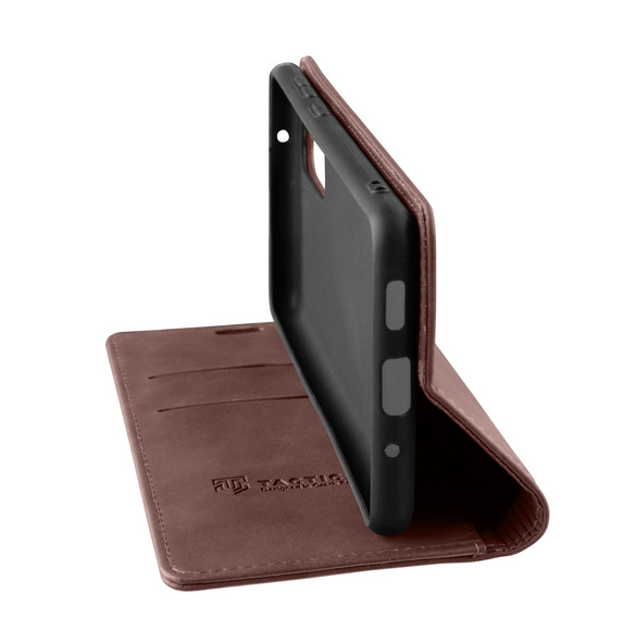Lerbrunt och mycket snyggt skal Motorola Moto G10 / G20 / G30.