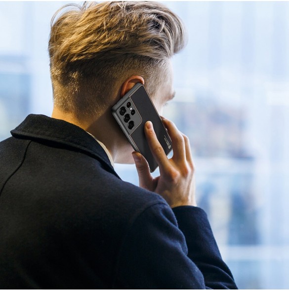 Ett elegant omslag för telefon och väldigt snyggt skydd från Dux Ducis.