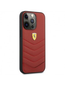 iPhone 13 Pro Max och väldigt snyggt skydd från Ferrari.