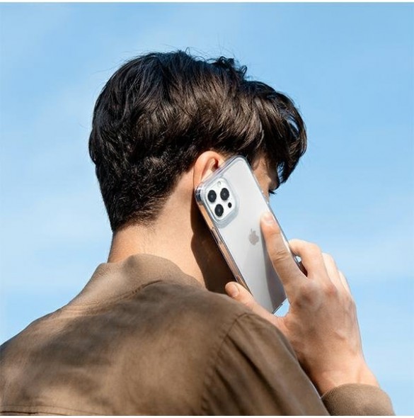 Rökgrå och väldigt stilrent skal iPhone 13 Pro Max.