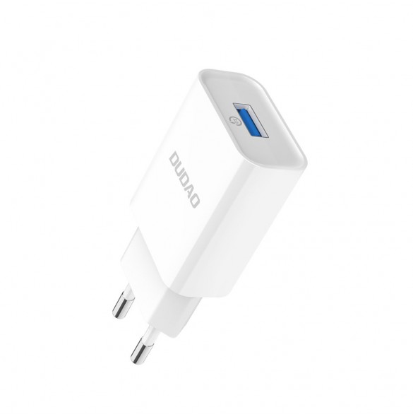 Ytterligare funktioner: Quick Charge 3.0-teknik, mikro-USB-kabel ingår