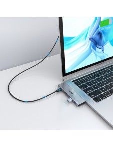 USB typ C (Thunderbolt 3) - 40 Gbps / 100W, 4K @ 60Hz