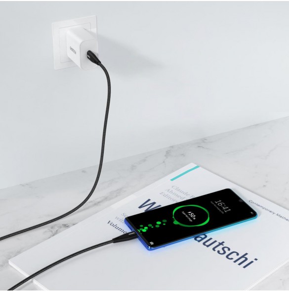 USB-standard: USB 2.0 High Speed (480 Mbps)