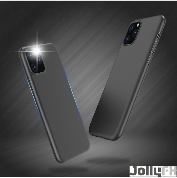 Svart och väldigt stilrent skal Motorola Moto Edge 20 Lite.