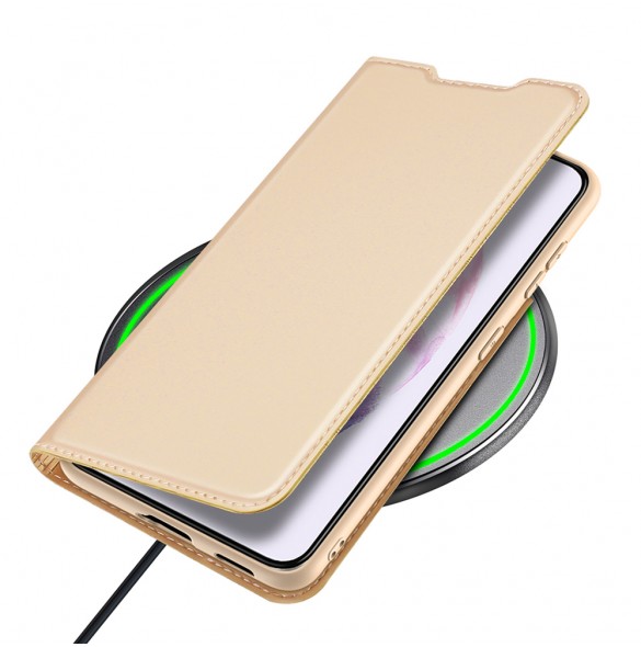Guld och väldigt stilrent skal till Samsung Galaxy S22 Plus 5G.