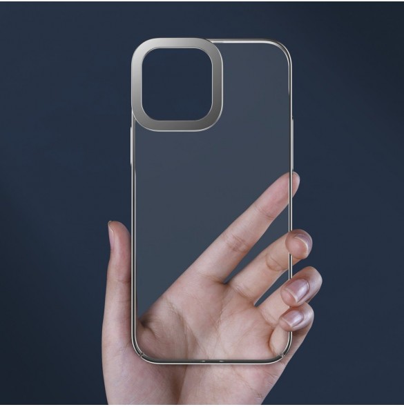 Vackert och pålitligt skyddsfodral för iPhone 13.