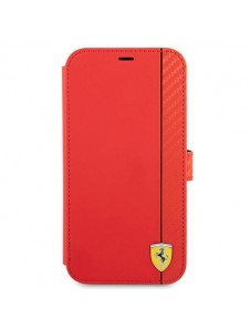 Rött och väldigt praktiskt fodral från Ferrari.