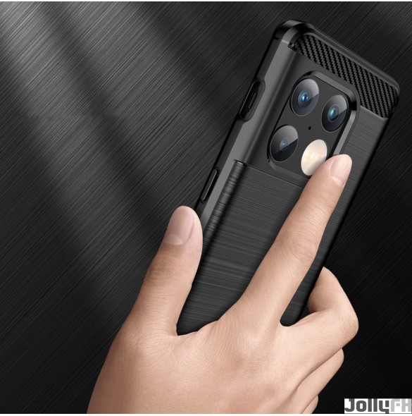 Svart och väldigt stilrent skal till OnePlus 10 Pro.