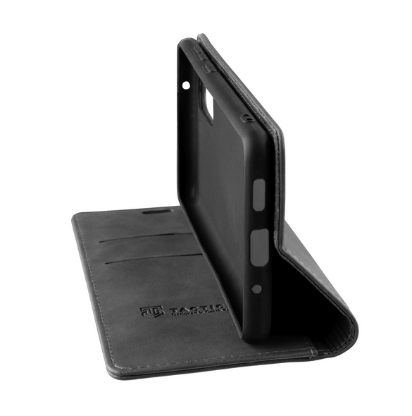 Svart hök och väldigt stilrent skal till Samsung Galaxy S22.