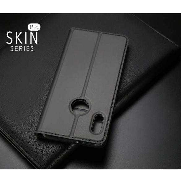 Din telefon skyddas av detta skydd från DUX DUCIS.