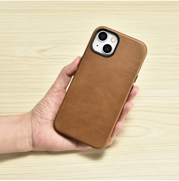 iCarer Oil Wax Premium Leather Case magnetic leather iPhone 14 case with MagSafe brown