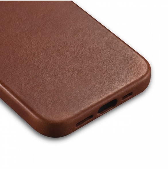 iCarer Oil Wax Premium Leather Case magnetic leather case iPhone 14 with MagSafe brown