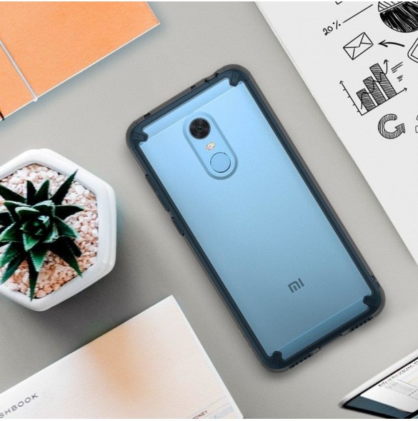 Din Xiaomi Redmi 5 Plus / Redmi Note 5 (enstaka kamera) kommer att skyddas av detta stora omslag.