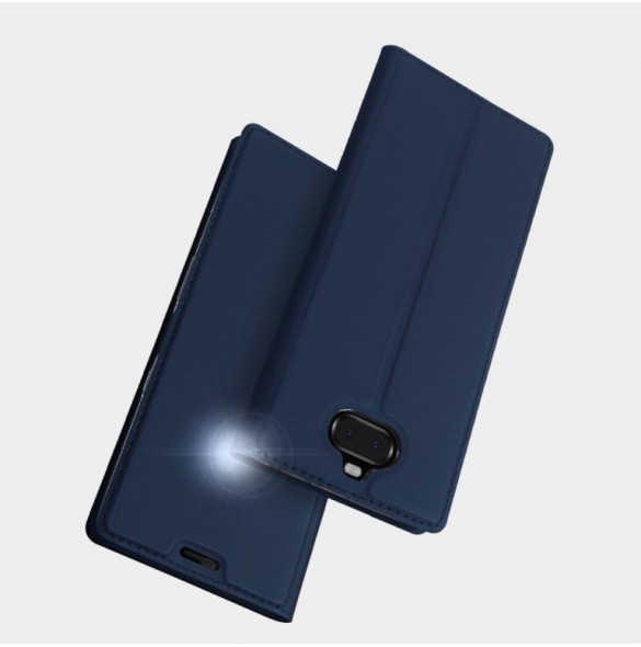 Din telefon skyddas av detta skydd från DUX DUCIS.