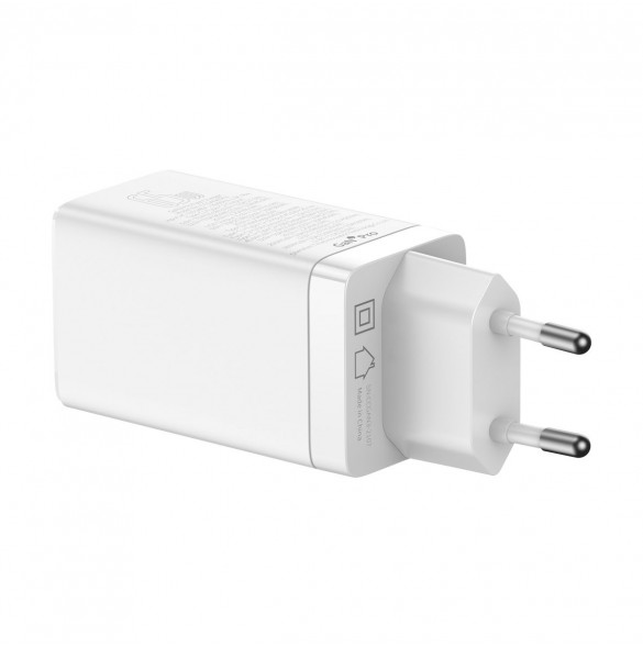 Baseus GaN3 Pro snabb universal GaN-laddare 2 x USB Typ C / USB + kabel USB Typ C - USB Typ C 65W PD3.0, QC4.0 +, AFC vit (CCGP0