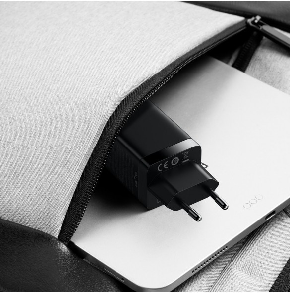 Baseus GaN3 Pro snabb universal GaN-laddare 2 x USB Typ C / USB 65W PD3.0, QC4.0 +, AFC svart + USB Typ C - USB Typ C-kabel 1m (