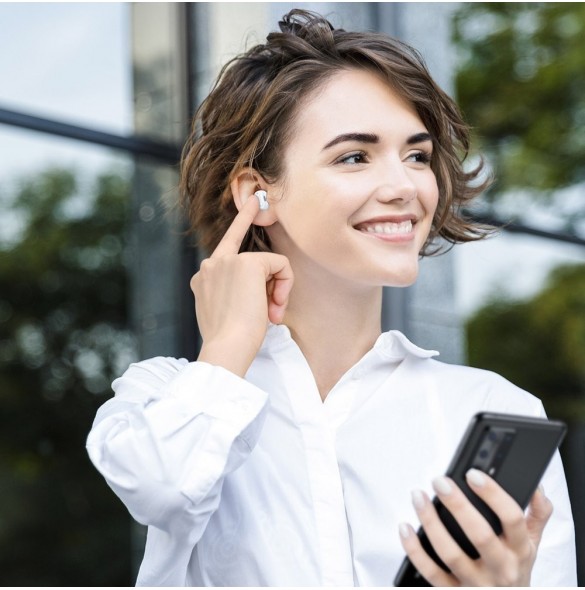 Baseus Encok WM01 TWS trådlösa in-ear Bluetooth 5.3 hörlurar vit uppgraderad version (NGTW240002)