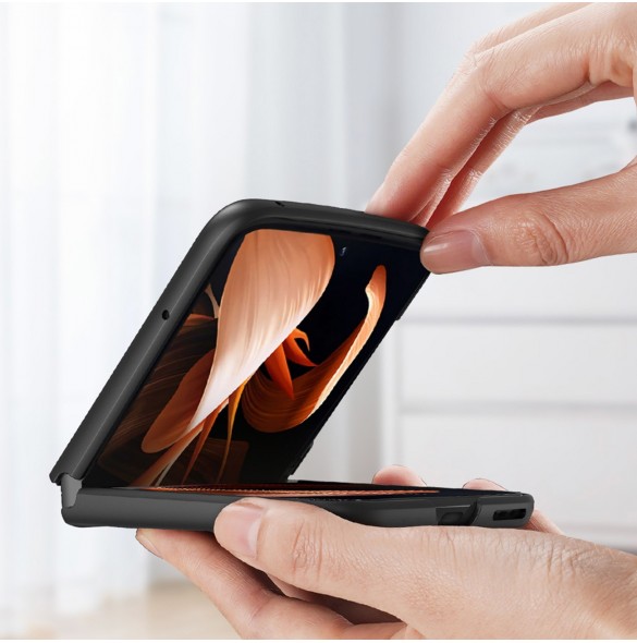 Dux Ducis Fino fodral till Motorola Razr 2022 skal med silikonram svart