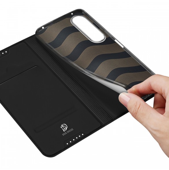 Dux Ducis Skin Pro Fodral för Sony Xperia 1 V Flip Card Plånboksställ Svart