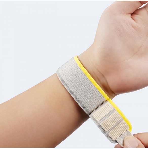 Sport kardborrband för Apple Watch 9 / 8 / 7 / 6 / SE / 5 / 4 / 3 / 2 / 1 (38, 40, 41 mm) Dux Ducis Strap YJ Version - gul-be