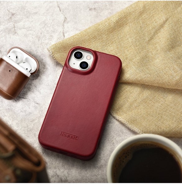 iCarer CE Oil Wax Premium Leather Folio Fodral iPhone 14 Plus Magnetic Flip Leather Folio Fodral MagSafe Röd (AKI14220707-RD)