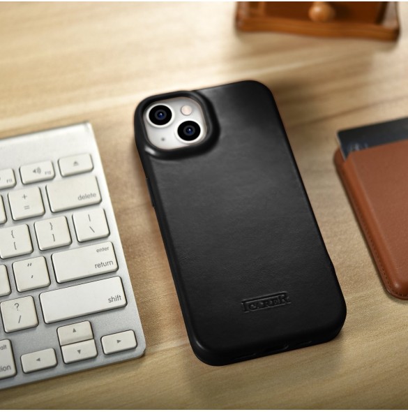 iCarer CE Oil Wax Premium Leather Folio Case Läderfodral iPhone 14 Plus Magnetic Flip MagSafe Black (AKI14220707-BK)