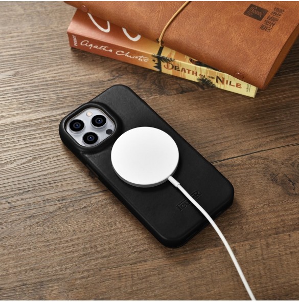 iCarer CE Oil Wax Premium Leather Folio Case Läderfodral iPhone 14 Pro Magnetic Flip MagSafe Black (AKI14220706-BK)