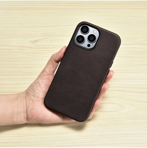 iCarer Oil Wax Premium läderfodral iPhone 14 Pro magnetiskt läderfodral med MagSafe brun (WMI14220702-BN)