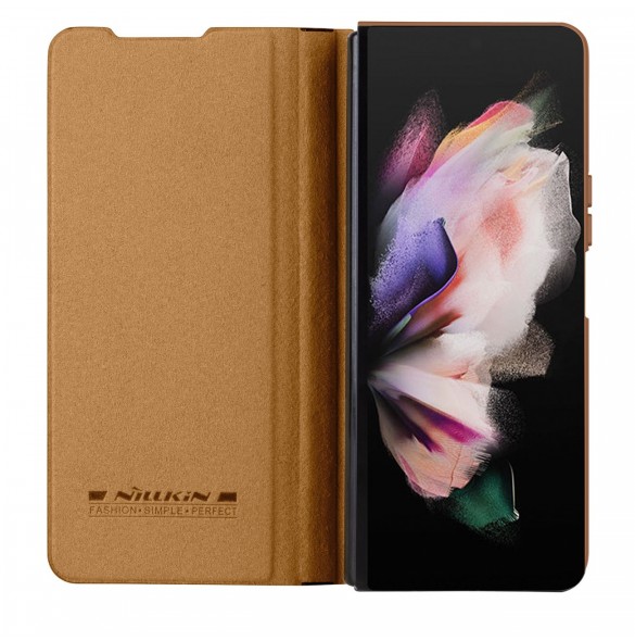 Läderfodral med flip och kameraskydd för Samsung Galaxy Z Fold 5 Nillkin Qin Leather Pro - Brun