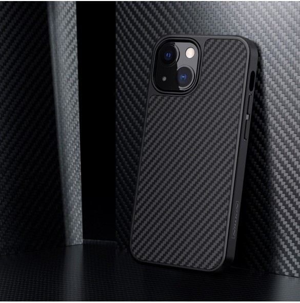 Nillkin Synthetic Fiber Carbon fodral till iPhone 13 svart