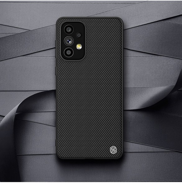 Nillkin Textured Case ett slitstarkt förstärkt fodral med en gelram och nylon på baksidan av Samsung Galaxy A73 svart