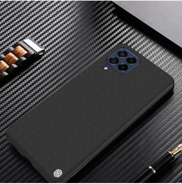Nillkin Textured Case Slitstarkt förstärkt fodral med en gelram och nylon på baksidan Samsung Galaxy M53 5G svart