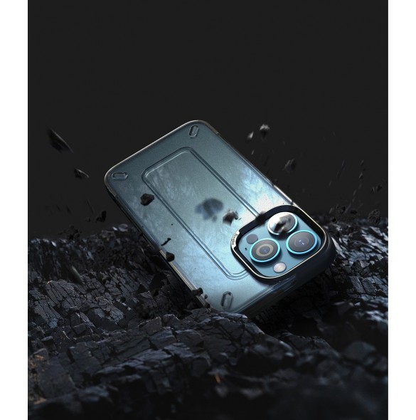 Ringke UX hållbart hårt fodral för iPhone 13 Pro transparent (UX564E72)