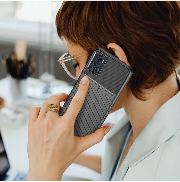 Thunder Case fodral för Motorola Moto E32 silikon pansarfodral svart