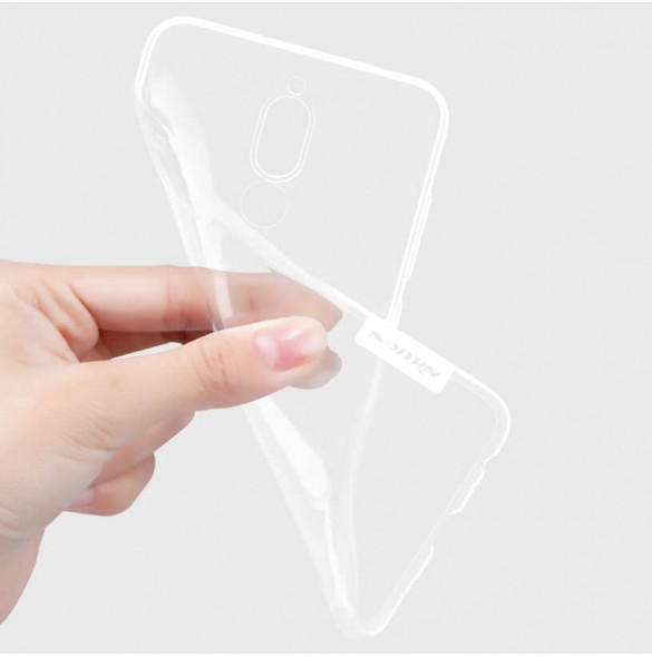 Genomskinligt och väldigt snyggt skydd för Huawei Mate 10 Lite.