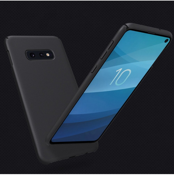 Svart och väldigt snyggt skydd till Samsung Galaxy S10e.