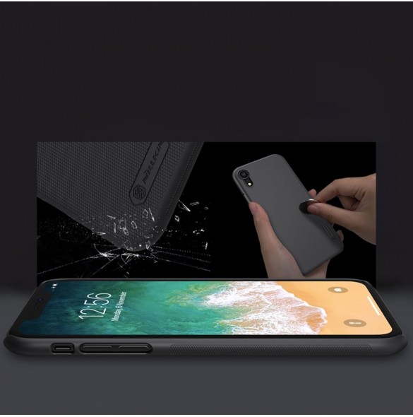 Svart och väldigt snyggt skydd till iPhone XR.