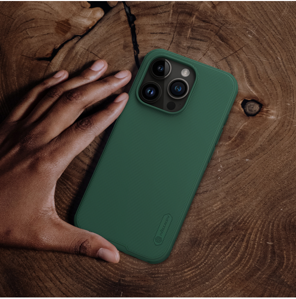 Nillkin Super Frosted PRO bakskal till Apple iPhone 15 Pro Deep Green (utan logotyp)