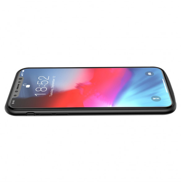 Svart och väldigt snyggt omslag till iPhone XS / X.