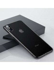 Genomskinlig svart och väldigt snygg täckning för iPhone XS Max.
