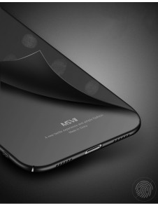 Svart och väldigt elegant lock till iPhone 7 Plus.