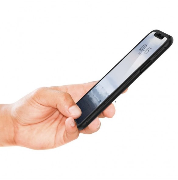 Din telefon kommer att skyddas av det här omslaget från Spigen.