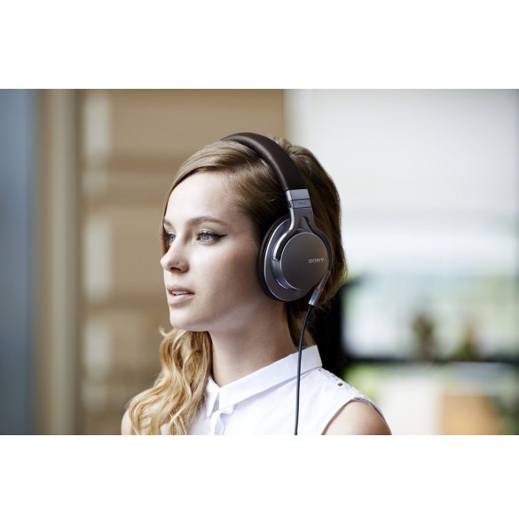 Sony MDR-1A Headphones - Svart