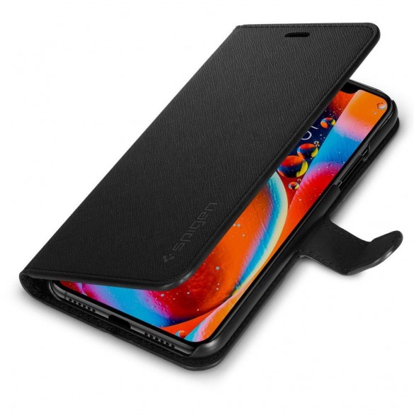 Din telefon kommer att skyddas av det här omslaget från Spigen.