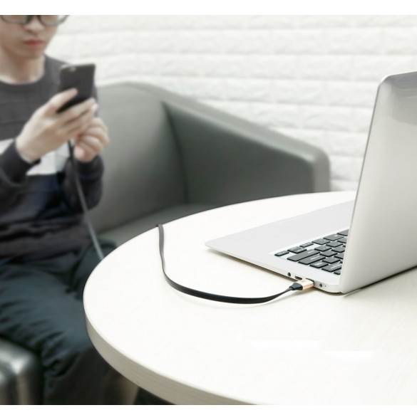 Perfekt för båda, snabbladdning och snabb dataöverföring.