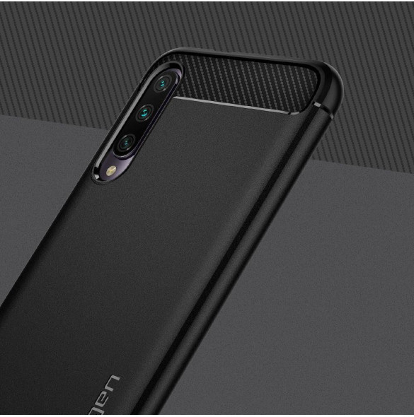 Xiaomi Mi A3 och väldigt snyggt skydd från Spigen.