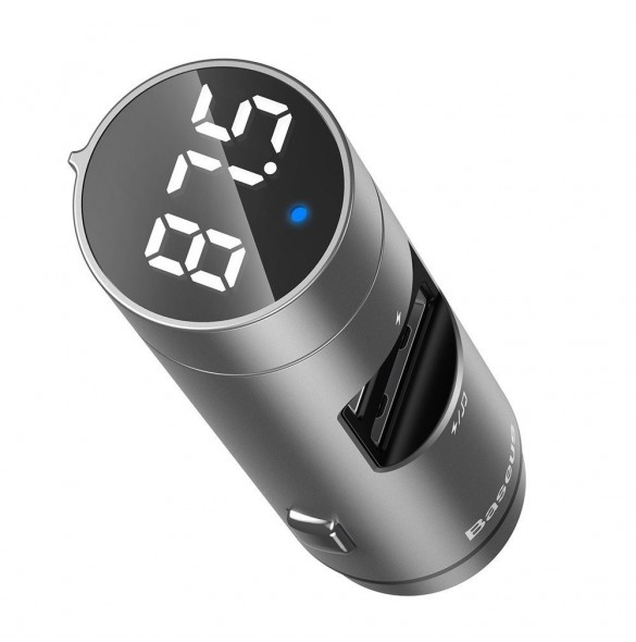 Ett annat sätt att spela upp din egen musik är att ansluta USB-flashenhet med vissa ljudfiler