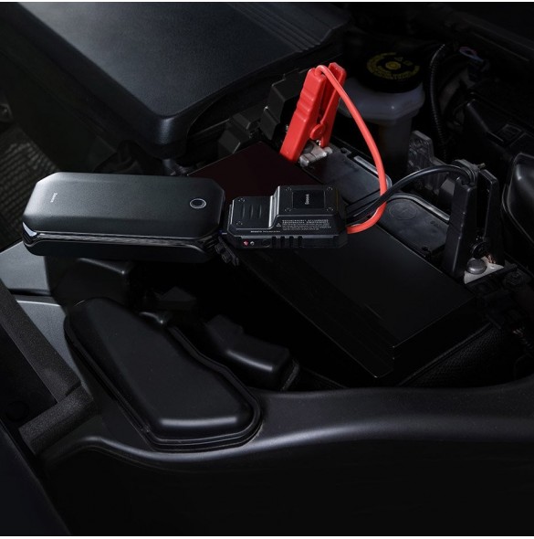 Arbeta med bilen för att återuppliva ett dött batteri