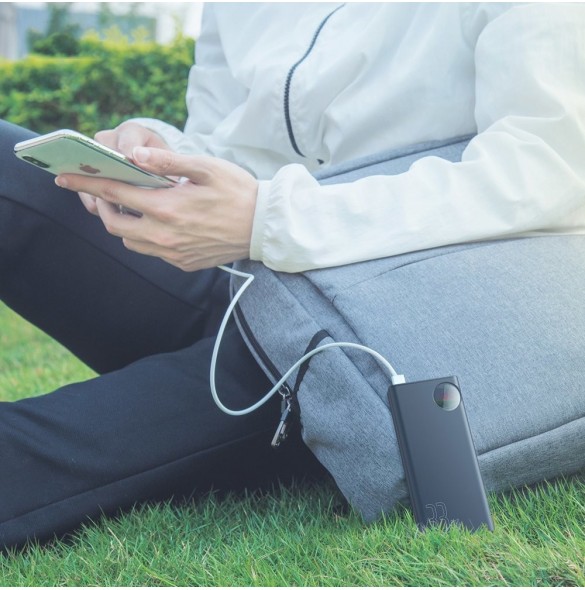 Kapacitet: 30000mAh / 3,8V (114Wh)