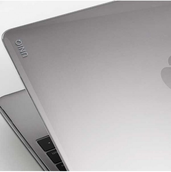 Translucensen bevaras originaldesign MacBook`a med en synlig logotyp